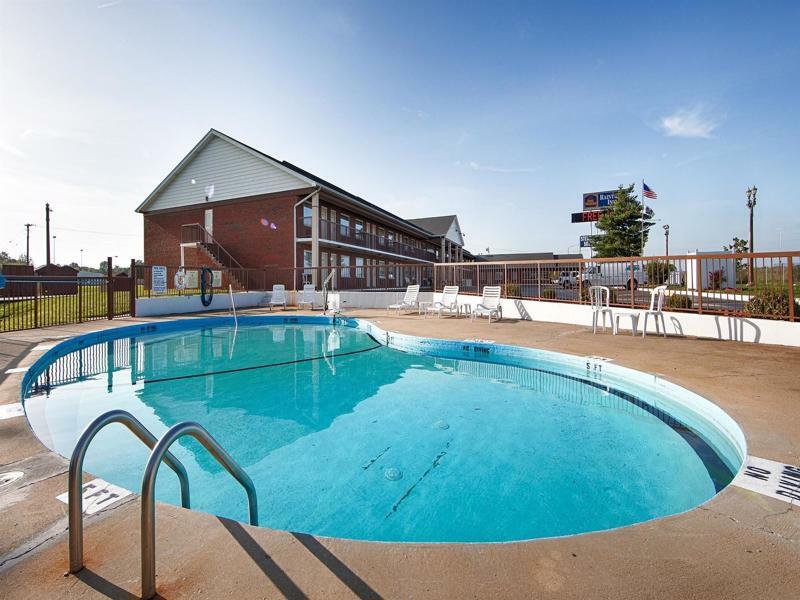 Best Western Raintree Inn Effingham Buitenkant foto